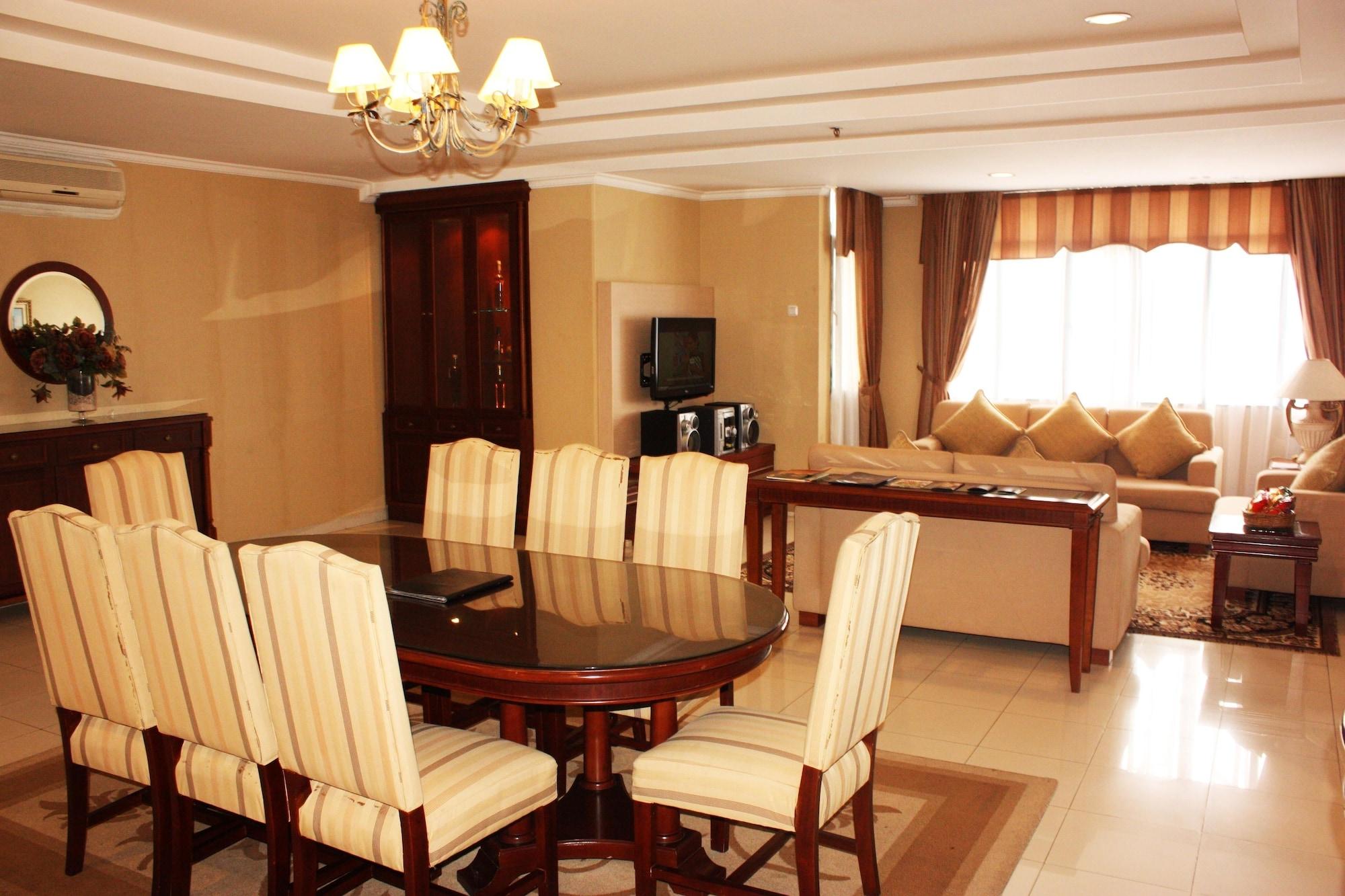 Travellers Suites Serviced Apartments Medan Buitenkant foto