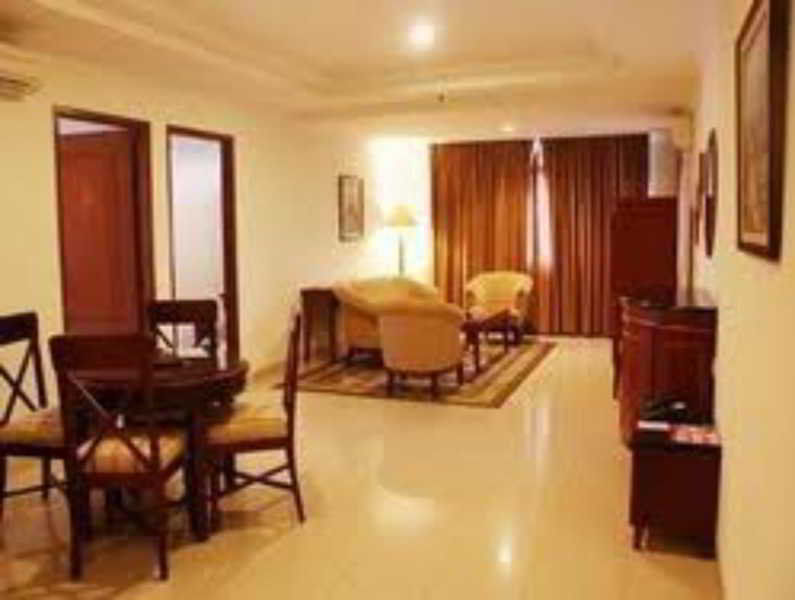 Travellers Suites Serviced Apartments Medan Buitenkant foto