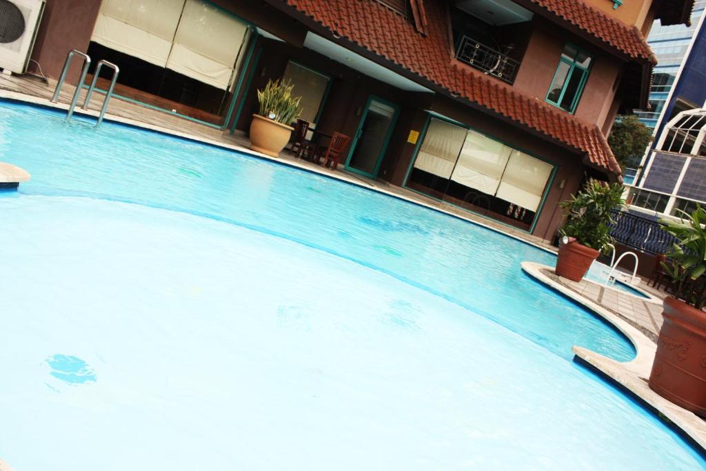 Travellers Suites Serviced Apartments Medan Buitenkant foto